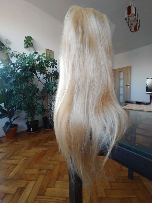 peruka naturalna z włosów ludzkich