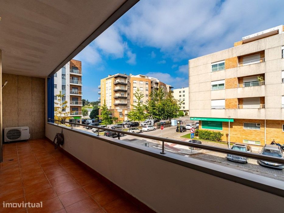 Apartamento T1+1 em Alfena