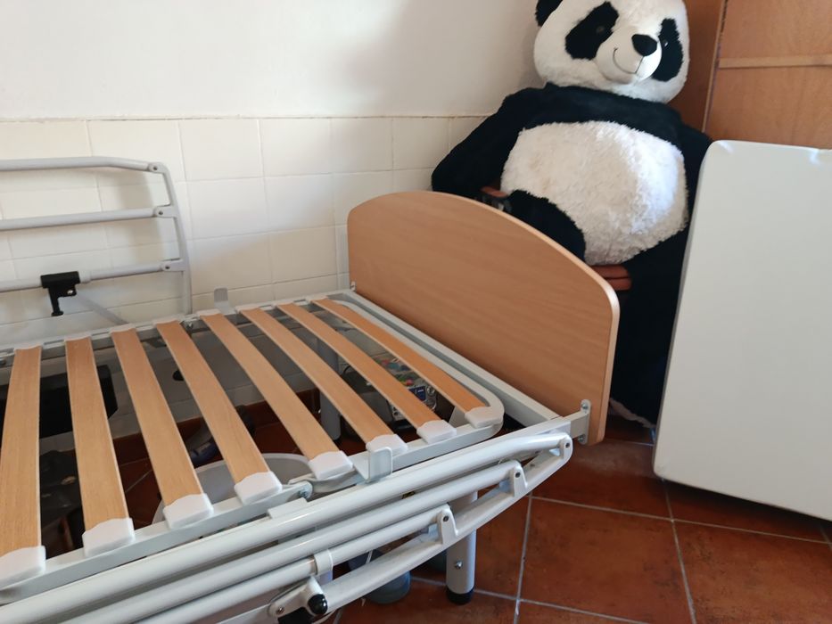 Cama articulada como nova