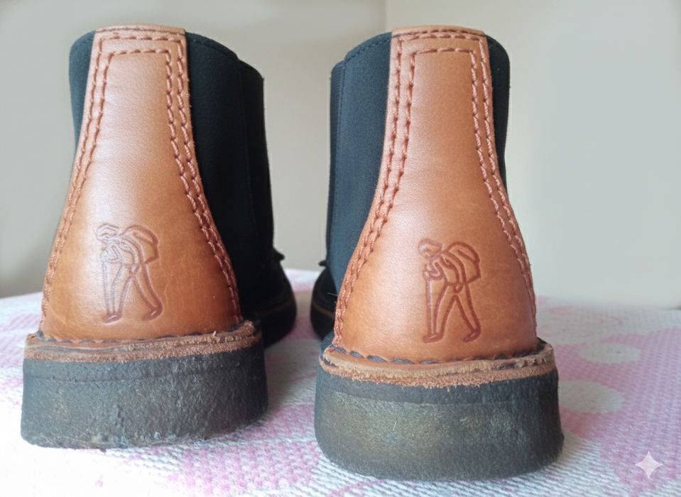 Черные замшевые ботинки Clarks Originals Desert Boot р42(стелька 26,5)