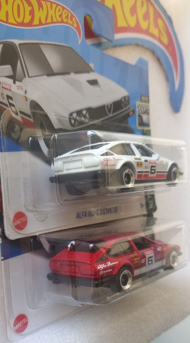 Conjunto 2 alfa romeo gtv6 3.0 hot wheels