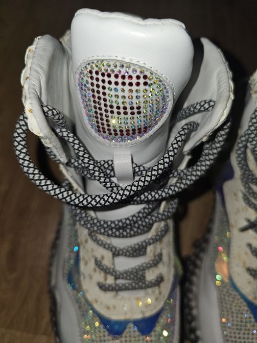 Ténis bota como novos