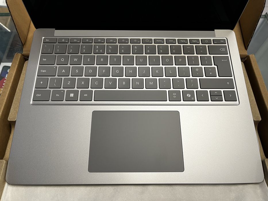 Nowy Microsoft Surface Laptop 6 Ultra 5 8GB 256GB