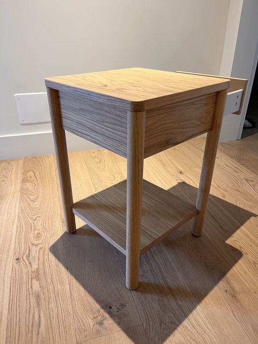 Mesa de cabeceira