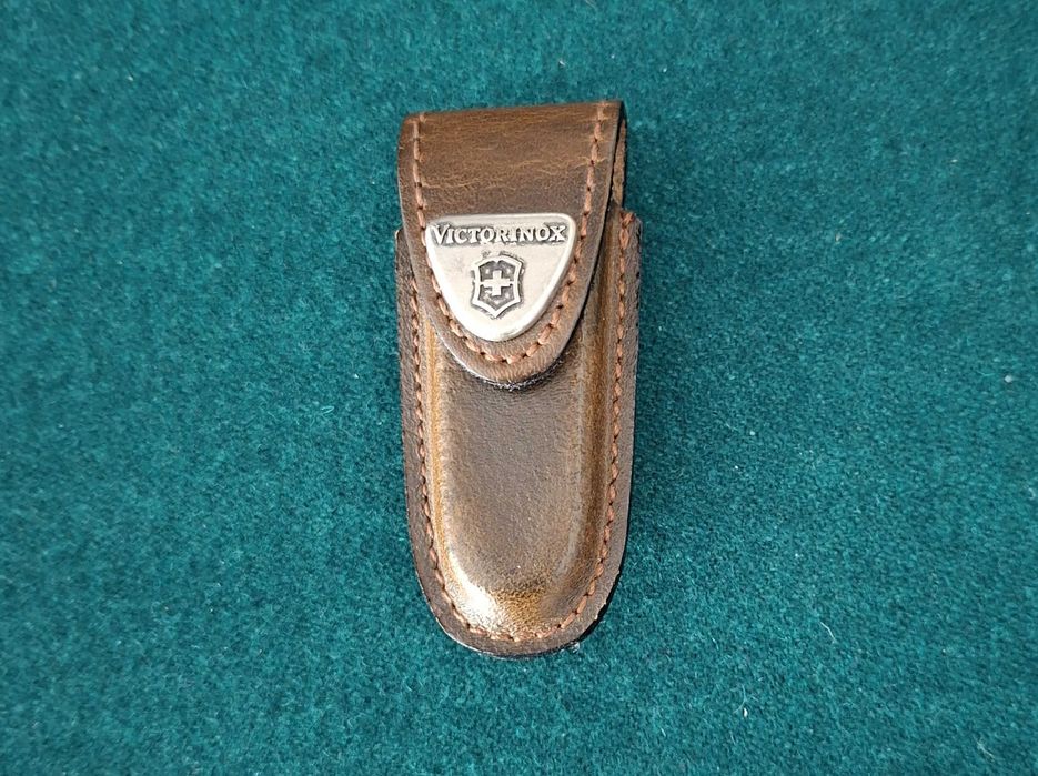 Rara Bolsa em pele Victorinox Classic SD 4.0531