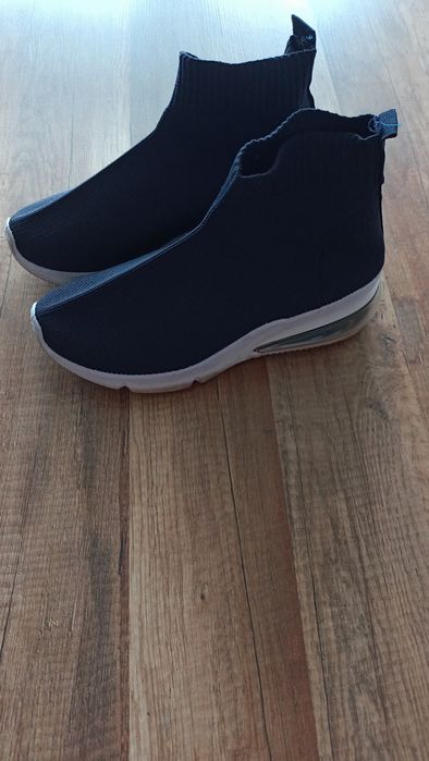 Buty sportowe 36 (czyszczenie szafy)
