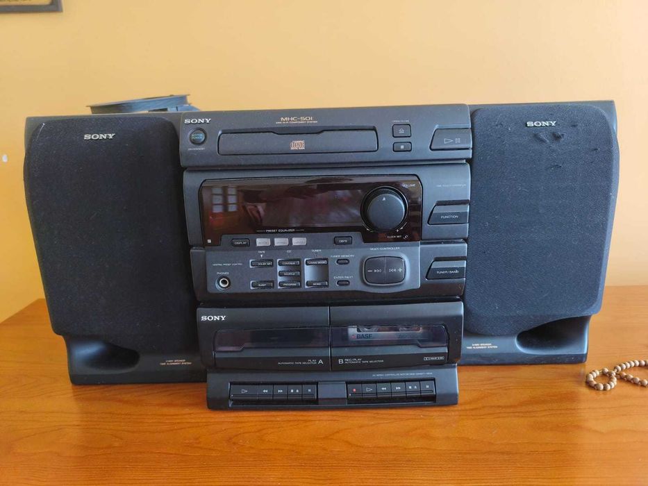 Aparelhagem Sony MHC-501 Hi-Fi com Colunas Originais | CD, Rádio e Duplo Cassete
