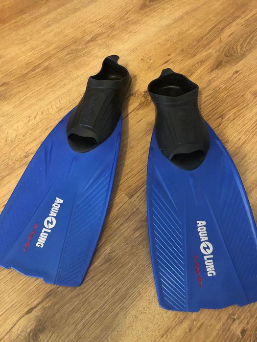 Płetwy dziecięce 34-35 roz.