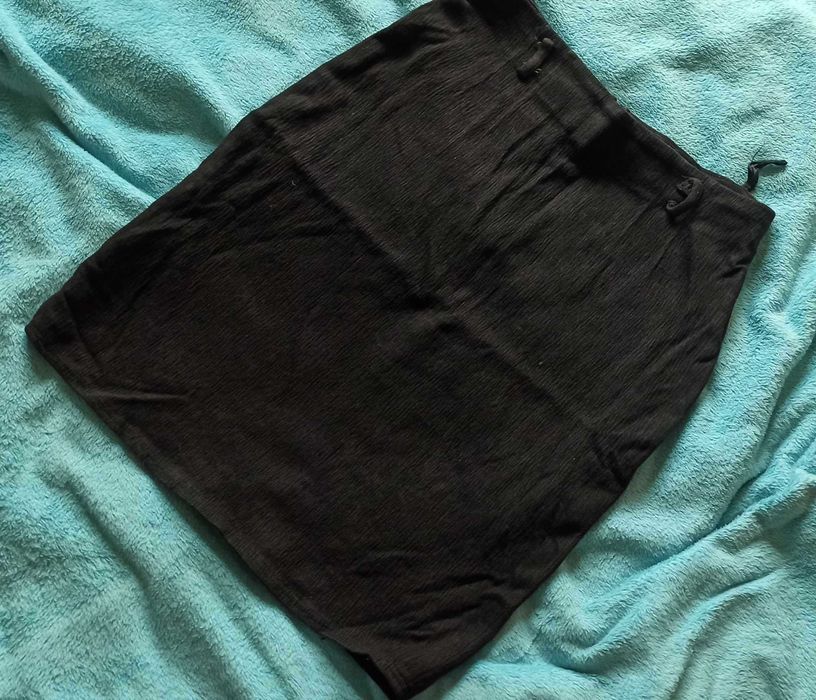 czarna spódnica Miss ASTOR 40 L bawełna gumowana bdb