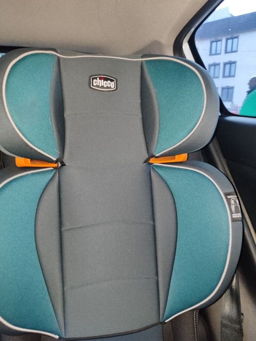 Автокрісло Chicco Kidfit 4 - 12 років