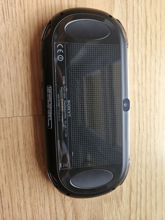 Konsola Sony PS Vita FAT (OLED) Model PCH-1004 | Karta 128GB | Zestaw + Etui + Ładowarka