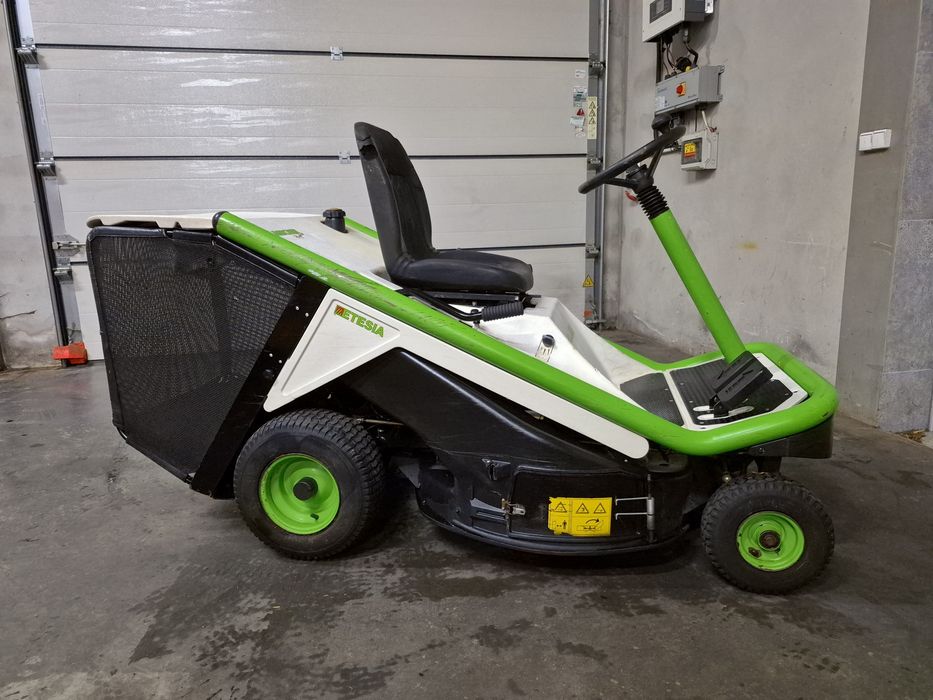 Kosiarka traktorek etesia Bahia silnik kawasaki dwa cylindry.