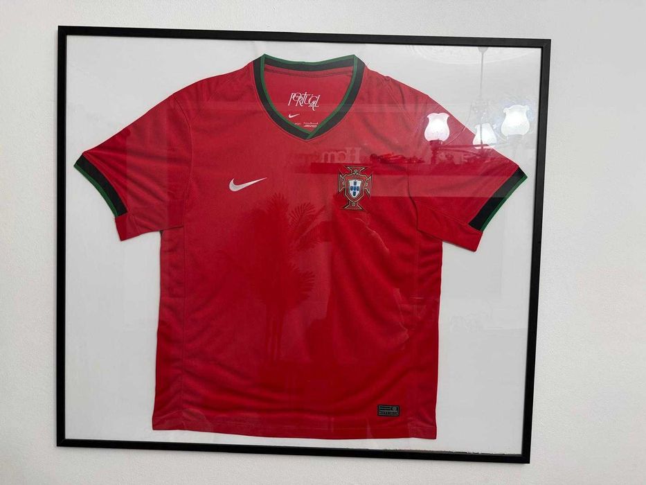 Quadro Decorativo Camisa Seleção Portugal - Moldura Premium