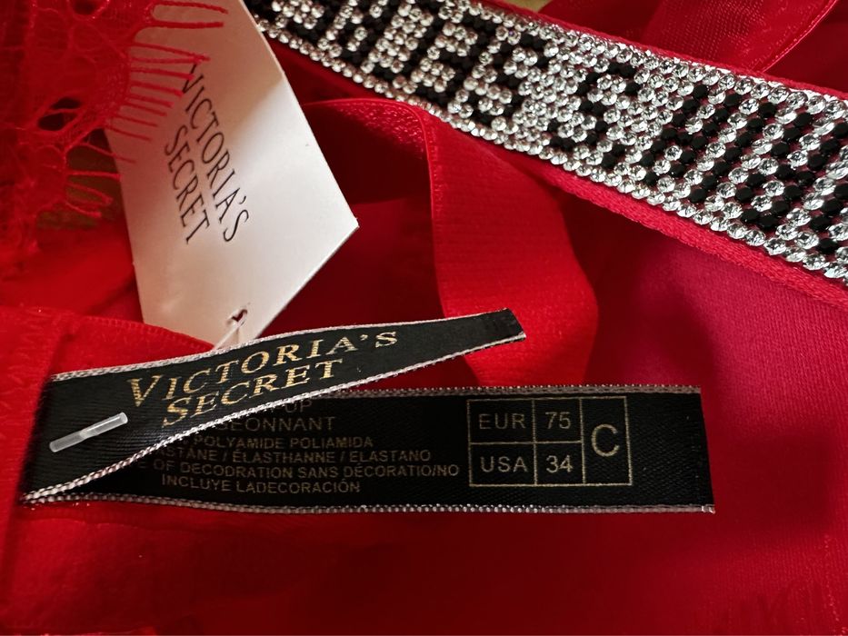 Komplet bielizny Victoria’s Secret C75 75C stanik + stringi 34C
