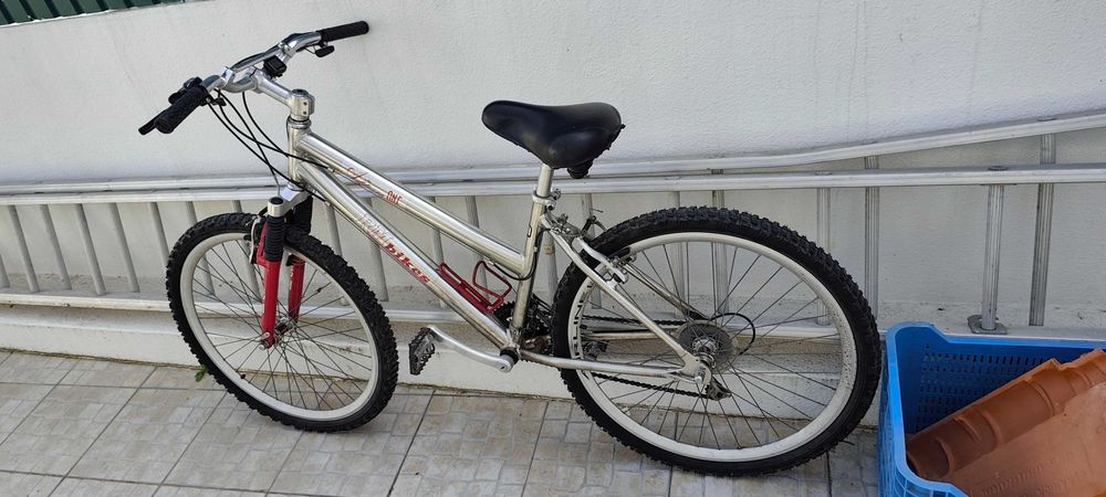 Bicicleta de alumínio RM Bikes, de senhora