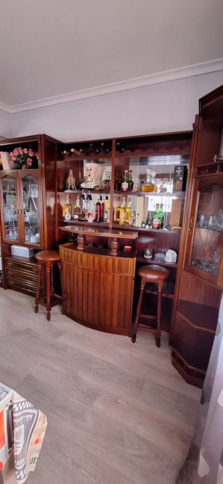 Móvel bar para salão de estar