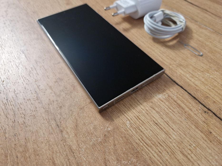 Smartfon Samsung s24 Ultra 12/512gb Brak BLOKAD Gwarancja ZESTAW