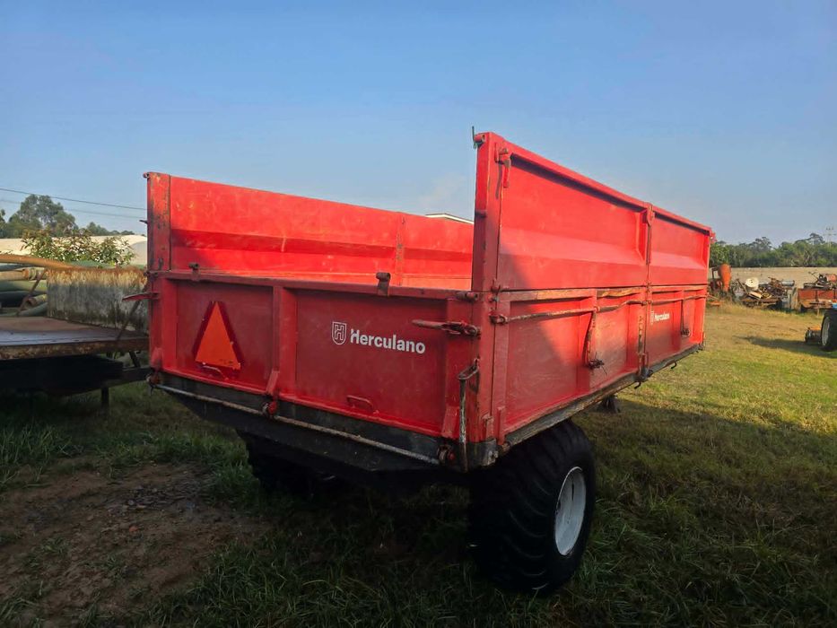 Reboque agricola Herculano HSE 7000 do ano 2017
