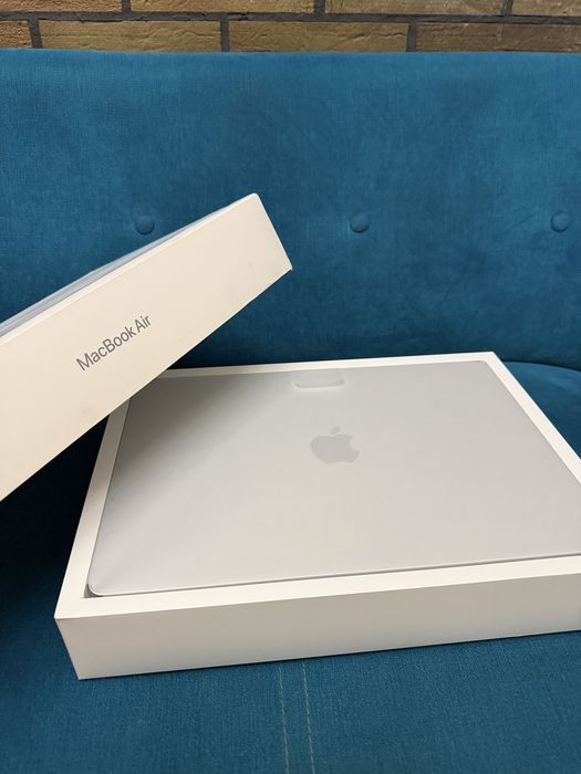 New Apple MacBook Air 15,4 M4 16/256GB 10 CPU 10 GPU ( MW1G3 ) (Silver) MDM