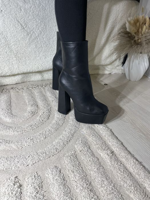 Ботильйони на каблуку