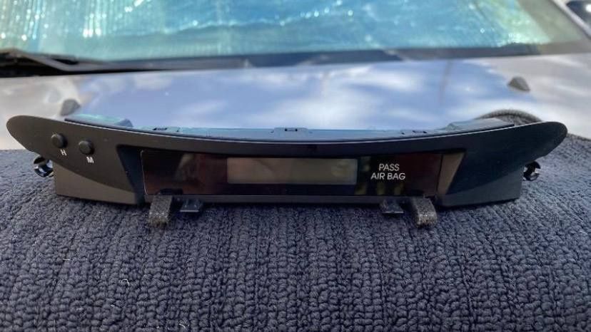 Часы на Hyundai Elantra MD USA