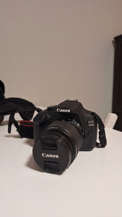Máquina Fotográfica CANON EOS 1200D