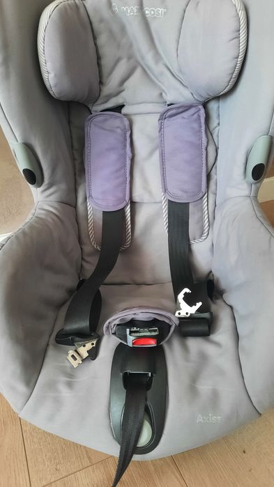 Maxi cosi axiss fotelik skrętny