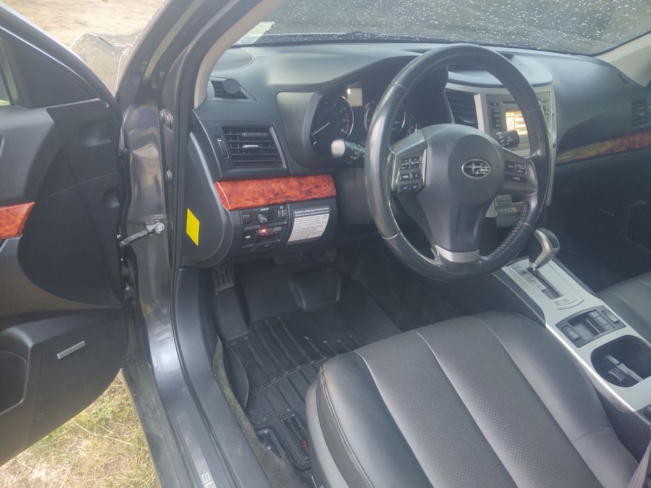 Subaru 2012 2.5 л