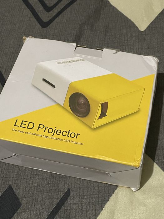 Проектор для домашнего кинотеатра