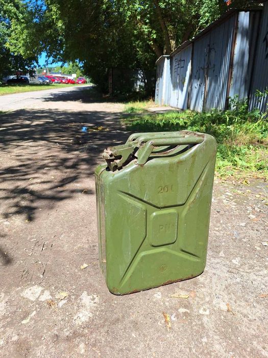 Kanister na paliwo 20L - dostpęne 5 sztuk
