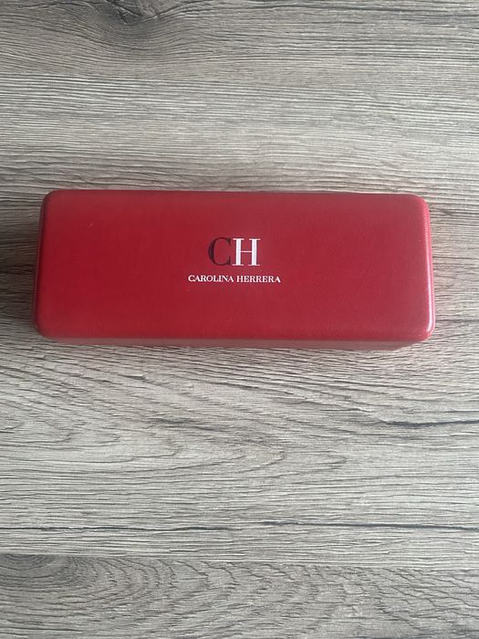 Etui na okulary Carolina Herrera