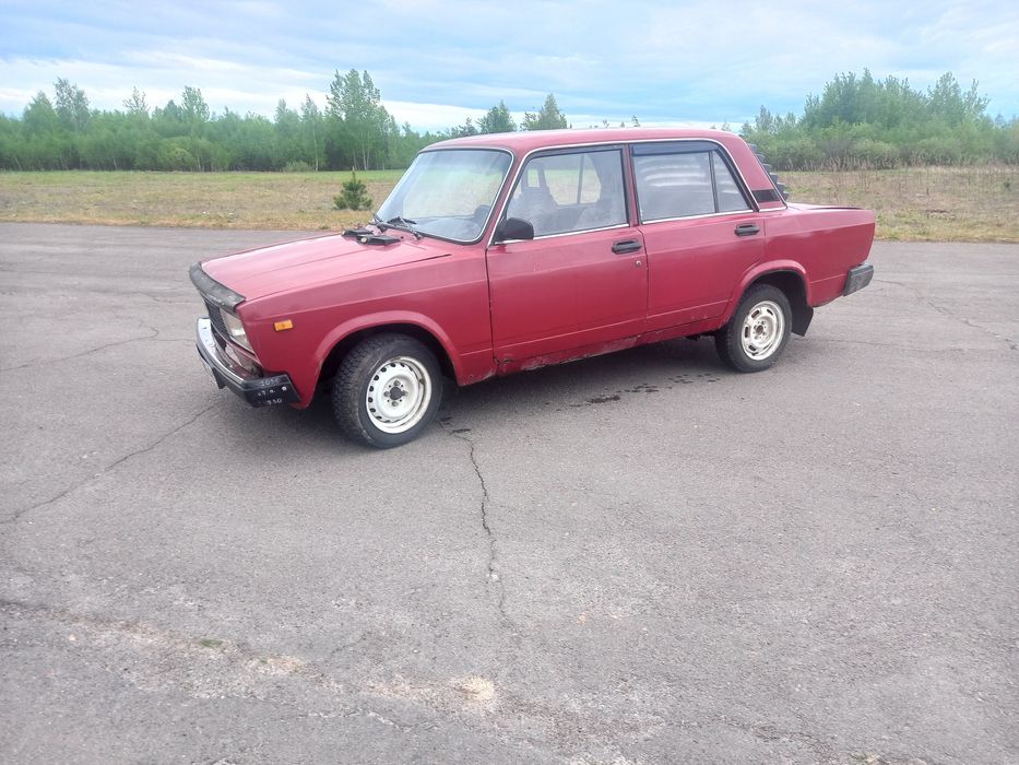 Автомобіль ВАЗ 2105