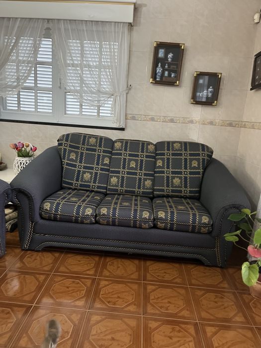 Sofás 3 lugares (sofá cama) + sofá 2 lugares (conjunto)
