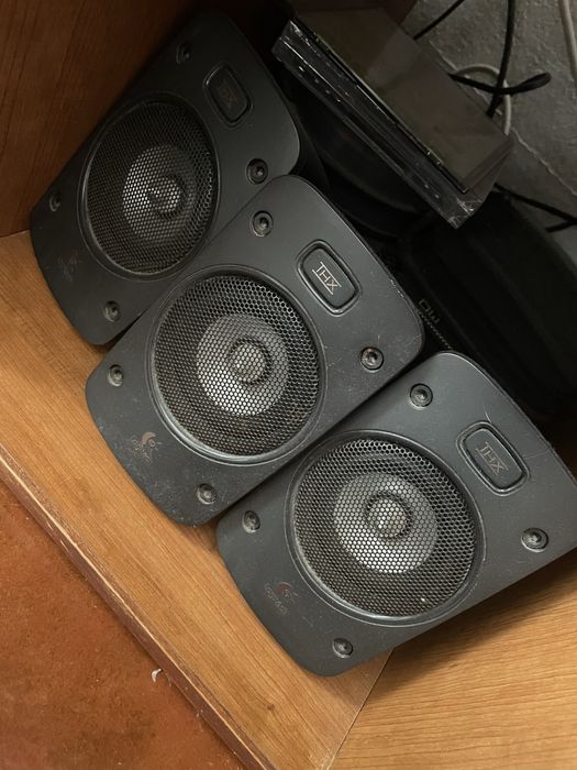 Logitech Colunas Z906 - THX-Certified 5.1