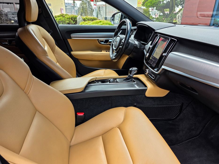 Volvo v90 2.0  190KM PilotAssist FullLed VirtualCocpit Limited v. Momentum