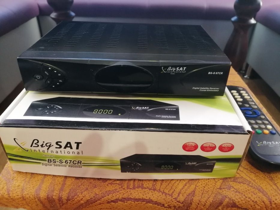 Супутниковий тюнер BigSAT BS-S 67CR