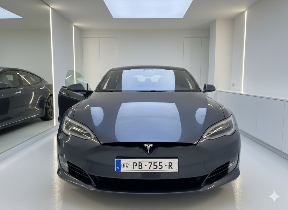 Tesla Model S 90D
