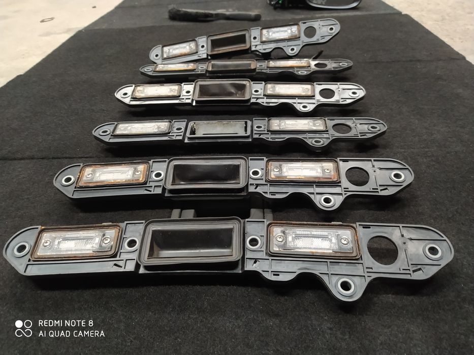 Планка підсвітки номера Б6 Тауран подсветка номера  Passat B6 Touran