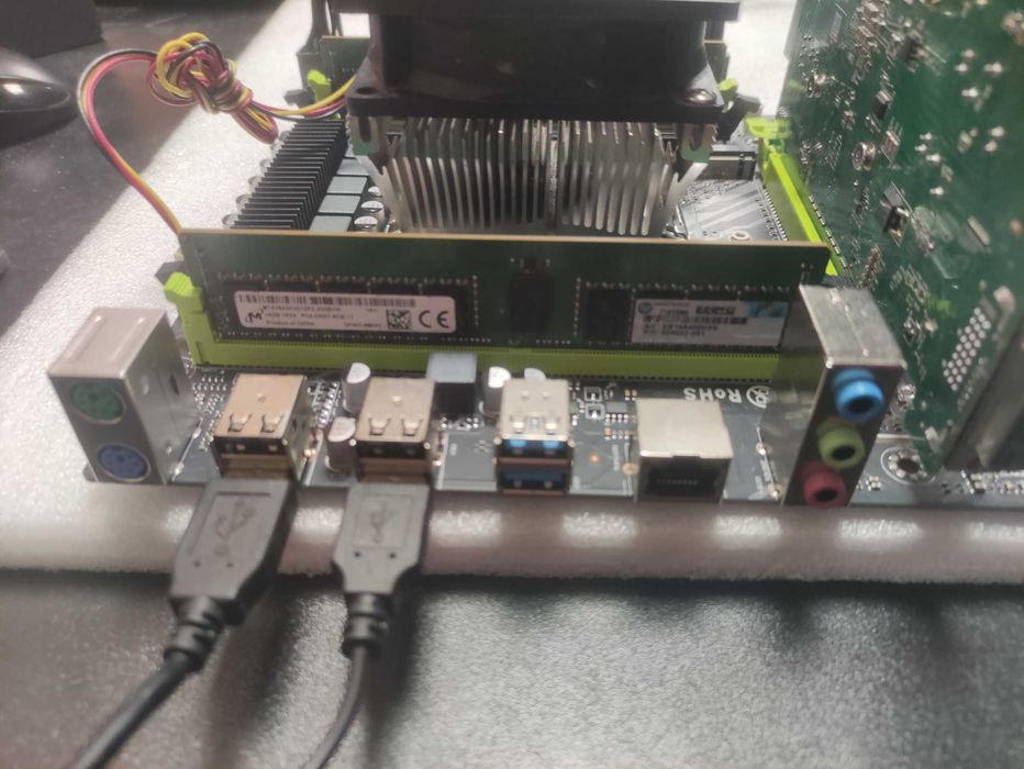 Оперативная память DDR4 Micron пара 2*16 32GB 2400MHz DIMM ECC (до серверів, X79, X99, XEON та подібного)
