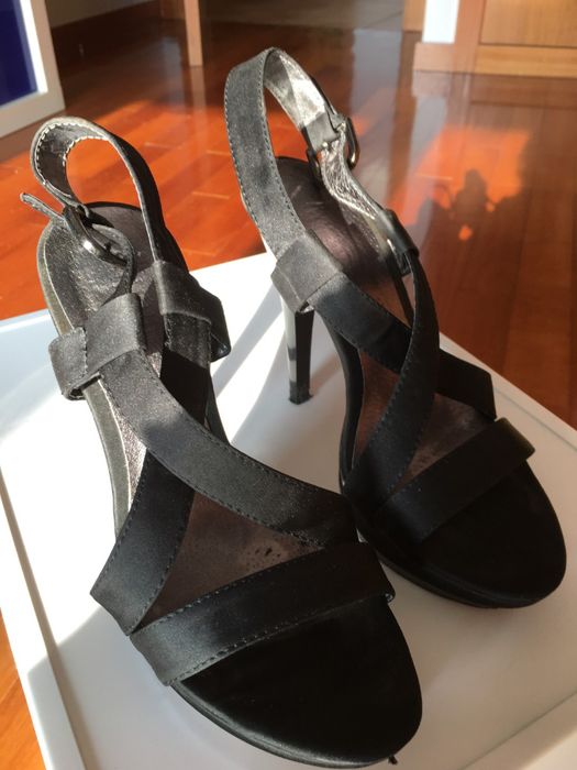 Sandália de salto alto cerimónia tecido preto acetinado nº35