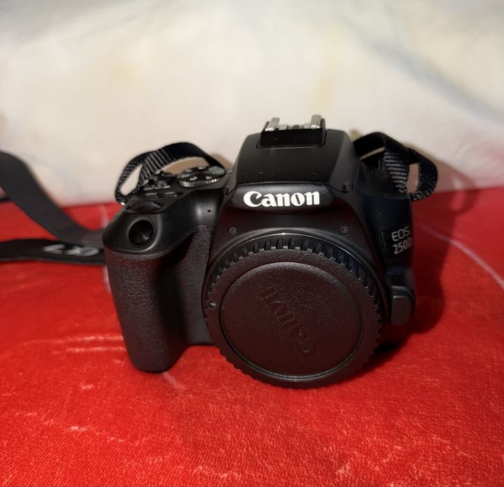 Camara  canon EOS 250D