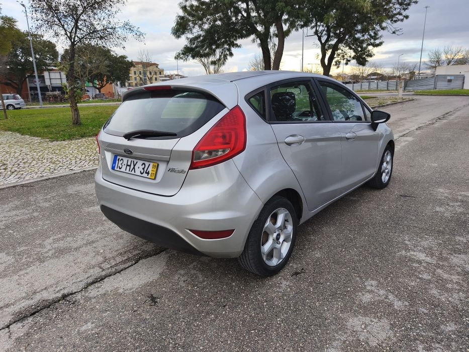 Ford Fiesta 1.4 TDCi  - 2009 - Económico e Fiável