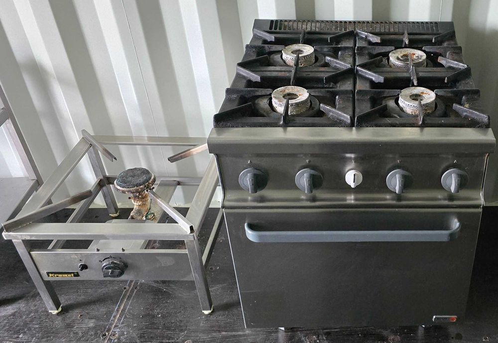 Kuchnia gastronomiczna gazowa 4 -palnikowa z piekarnikiem