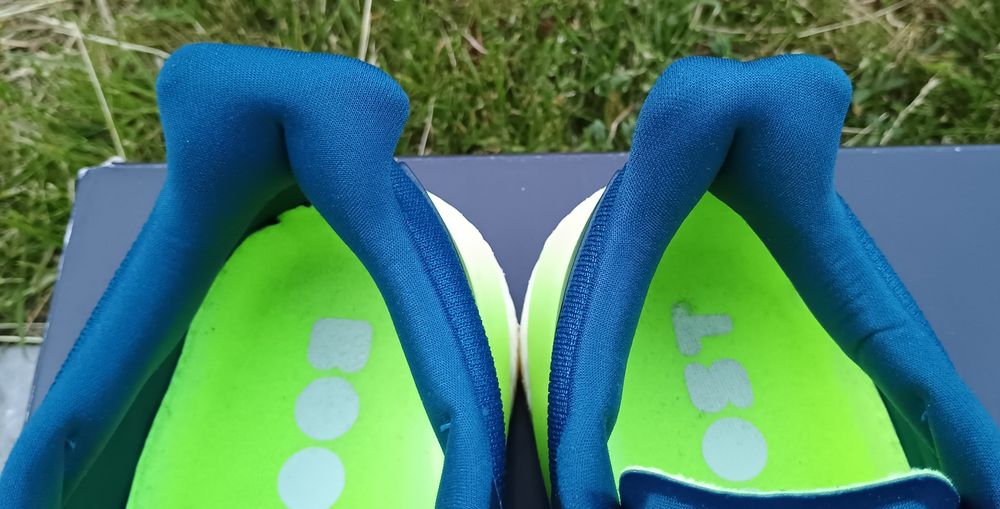 Buty do biegania Adidas Solar Drive Boost r.40