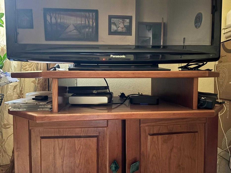 TV Panasonic tx p42c2e - 42 Polegadas até 100Hz + Movel TV Vazio 200 €