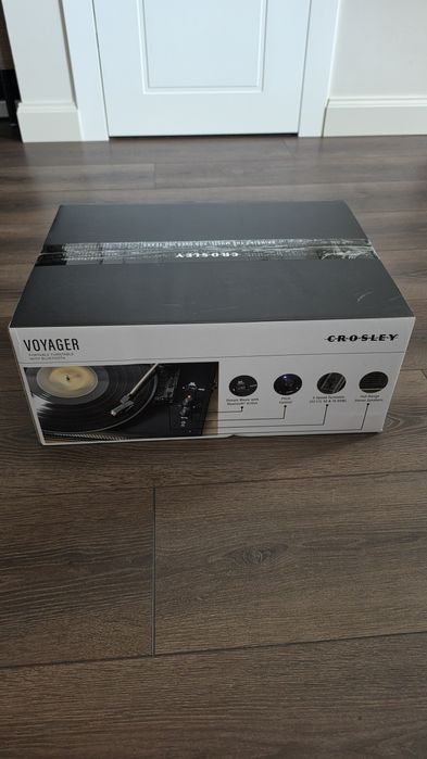 Вініловий програвач Crosley Voyager Black (CR8017B) з Bluetooth, програвач вінілових дисків
