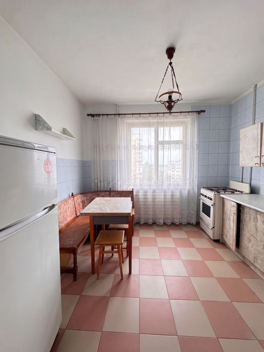 Продаж 2во кімнатної квартири 53 м2 в супер локації! Торг