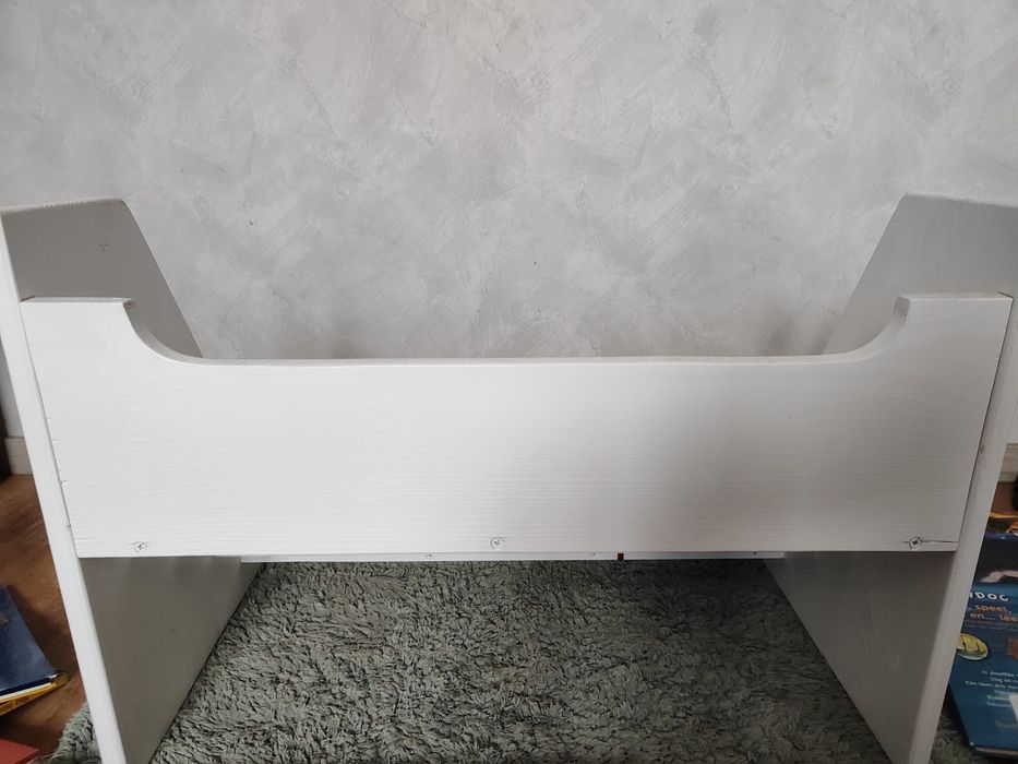 Книжкова шафа полиця монтессорі