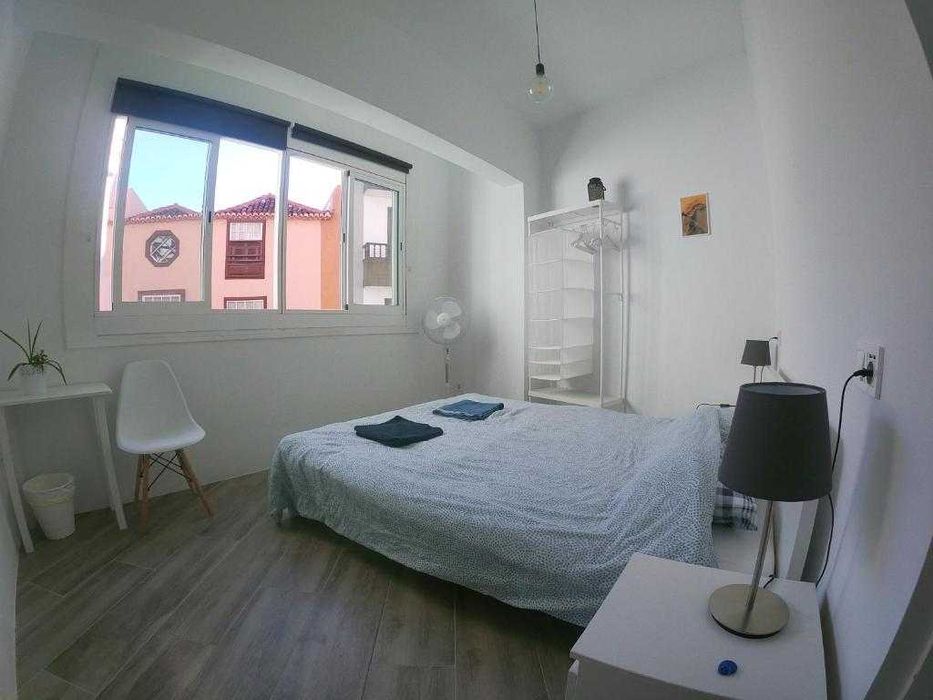 Quartos de casal. Metro Saldanha.Centro Lisboa. Pede CAUÇÃO.