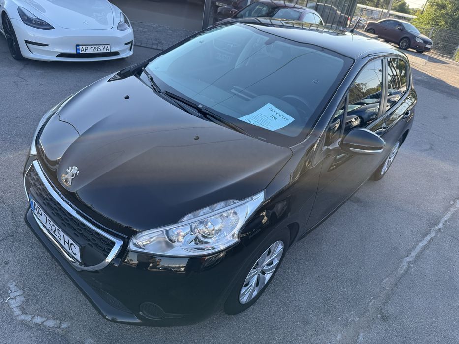 Продам Peugeot 208